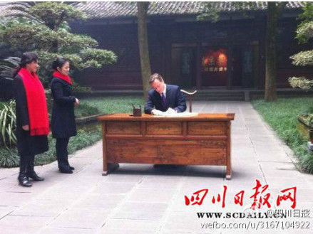 ��÷���}�~